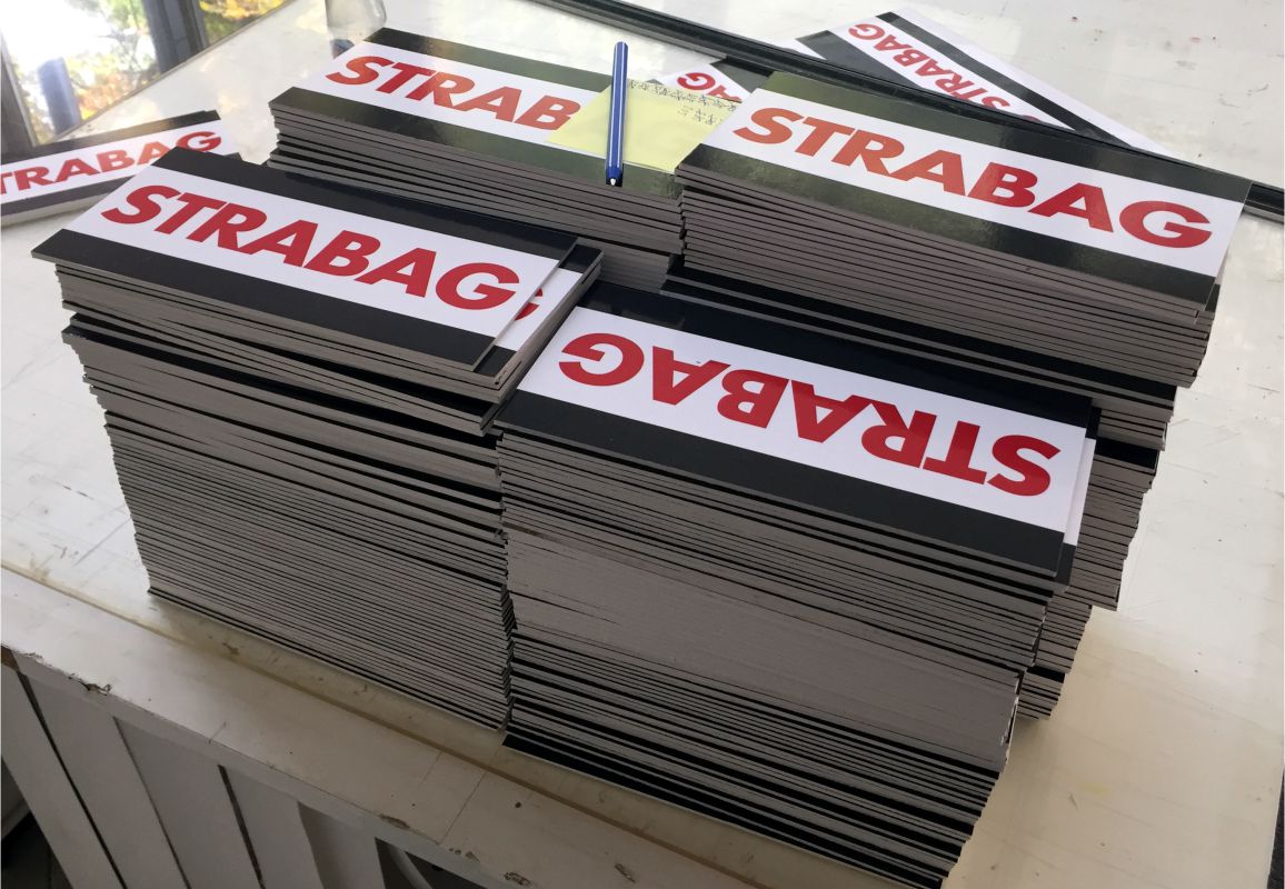 Céges dekortáblák