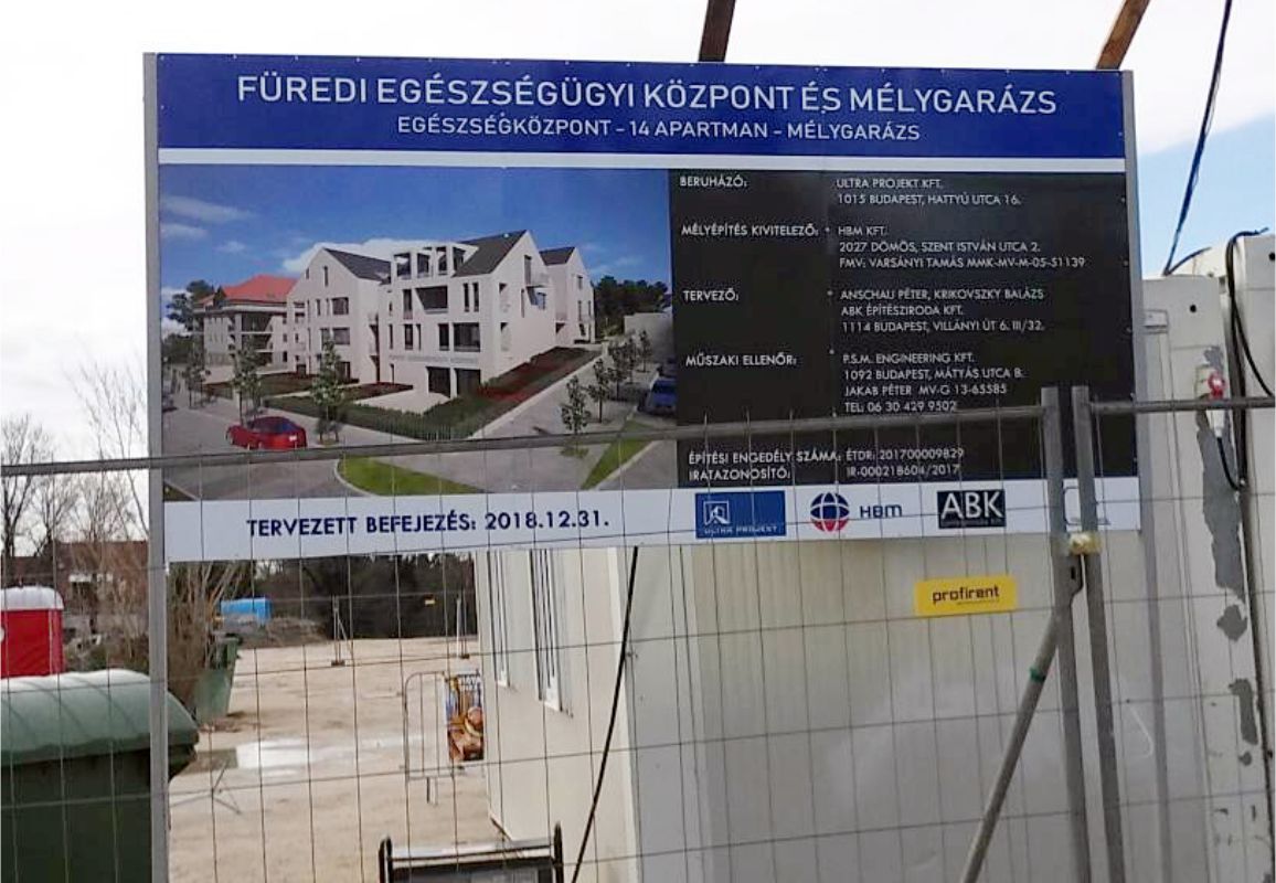 Építési és pályázati táblák