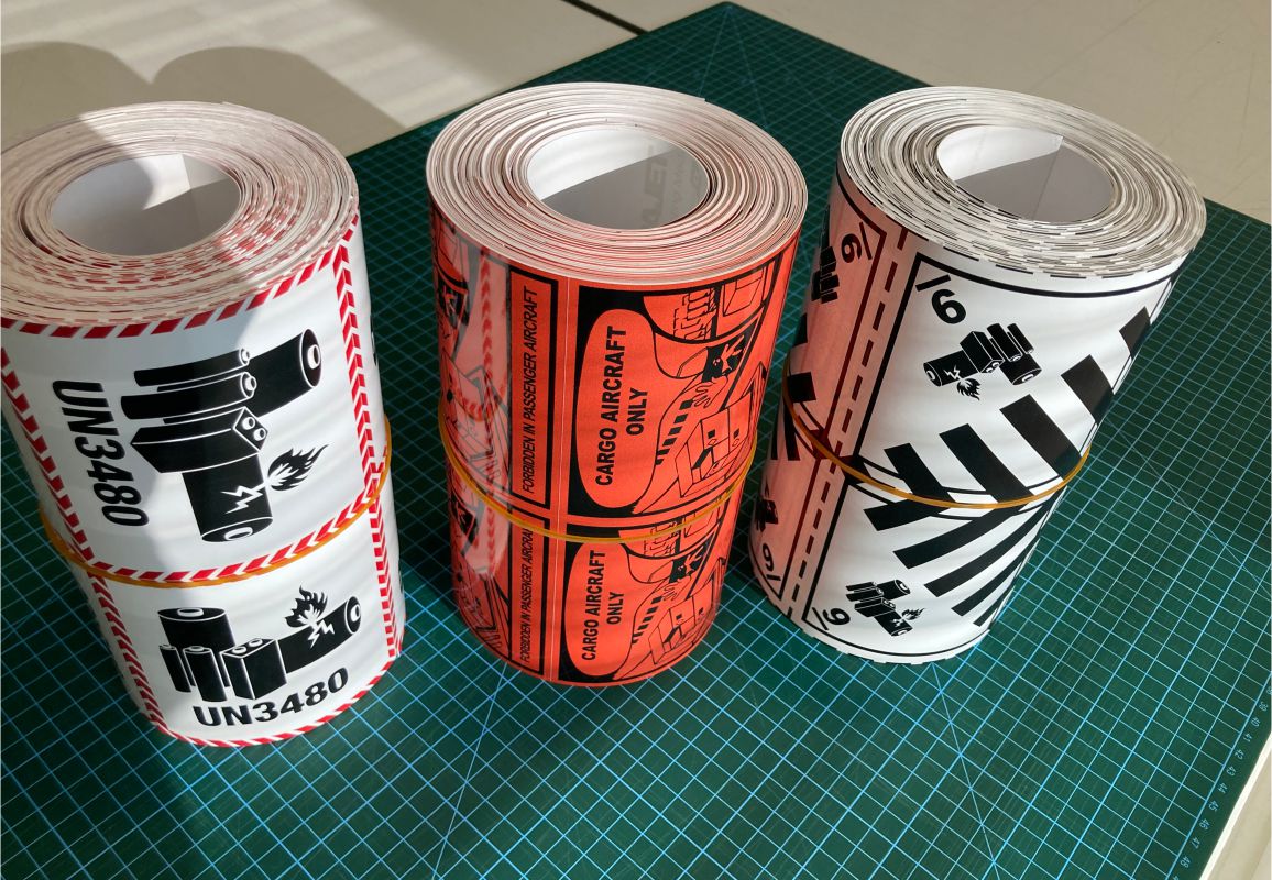 Jelölő és figyelmeztető matricák